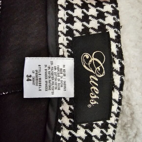 Guess womens shorts - Picture 3 of 4